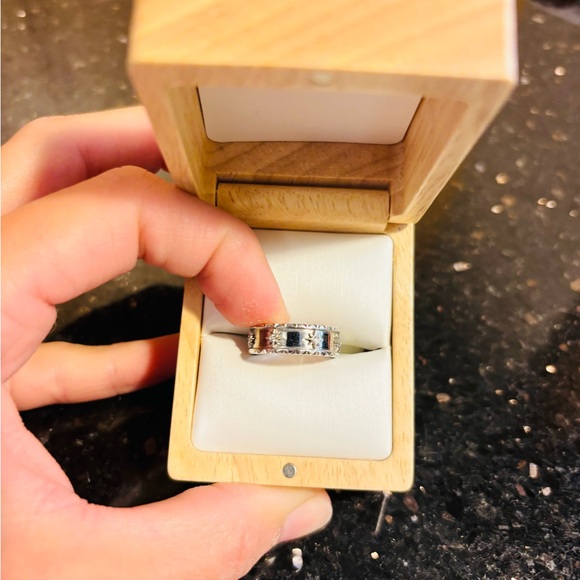 White gold diamond Women's Ring